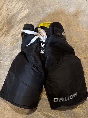 Junior Medium Bauer Supreme 2S Hockey Pants (Used)