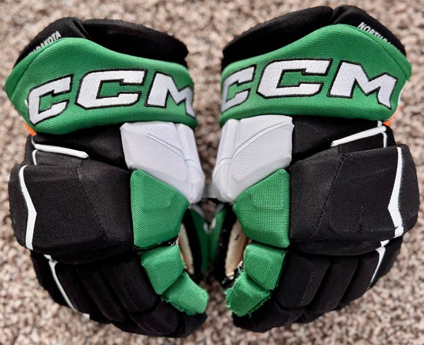 CCM HGPJSPP Gloves 13" Pro Stock (Used)