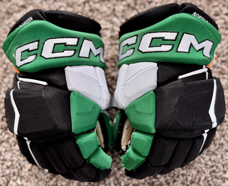 CCM HGPJSPP Gloves 13" Pro Stock (Used)