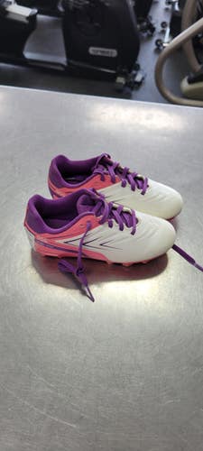 Used Soccer Cleats White Youth 11.0 11497-S000155972