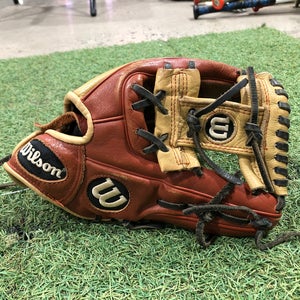 Wilson A550 RH Infield Baseball Glove 11" (Used)