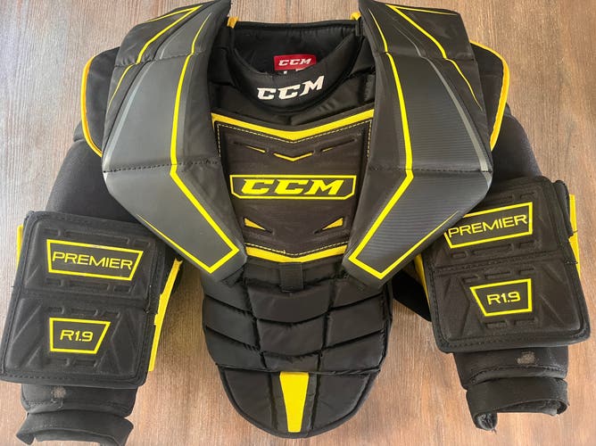 CCM Premier R1.9 Goalie Chest Protector - INT Small