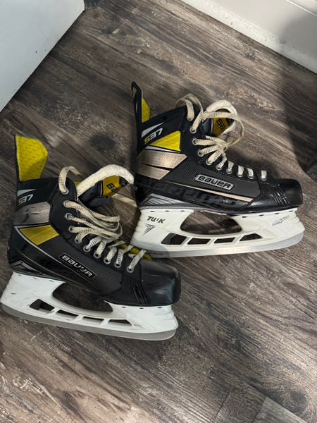 Black/Yellow Bauer Supreme S37 Hockey Skates Size 10EE (Used)