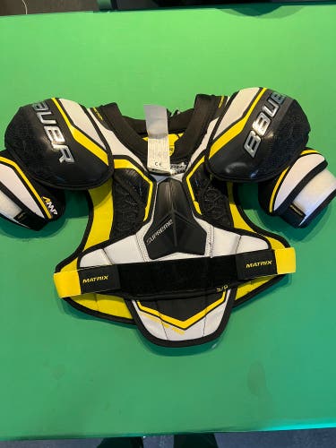 New Bauer Supreme Matrix Shoulder Pads | Junior Small