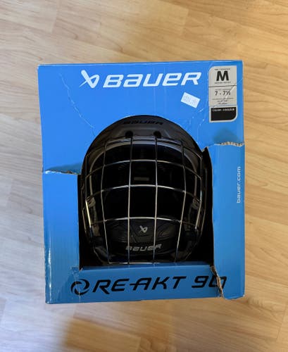 Medium Bauer Re-Akt 90 Helmet (Used)