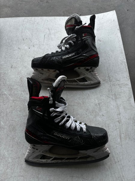 2019 Bauer Vapor 2X Hockey Skates Regular Width Size 5 (Used)