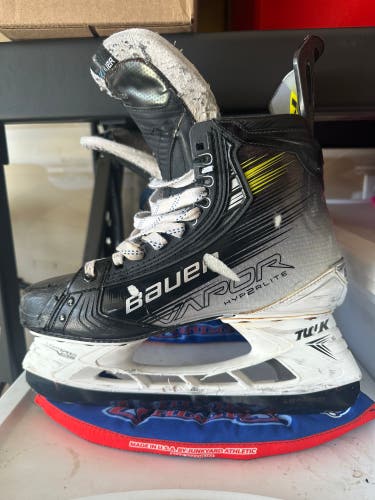 Bauer Vapor Hyp2rlite Pro Stock Skates – Size 8.5 – Lane Pederson (AHL Condors) – LS Pulse Ti (used)