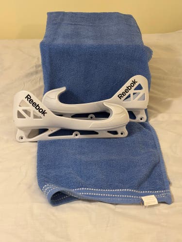 New w/Tags Pair Reebok Hockey Goalie Skate Cowlings Size 12