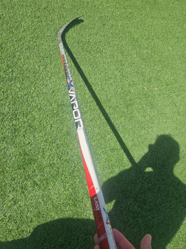 Senior Bauer Vapor 1X Left Hand Hockey Stick Toe Pattern 87 Flex (Used)