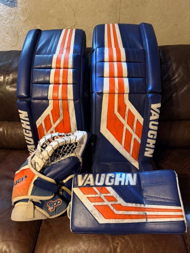 2018 34" Vaughn Velocity VE8 Pro Carbon Goalie Leg Pads Pro Stock (Used)