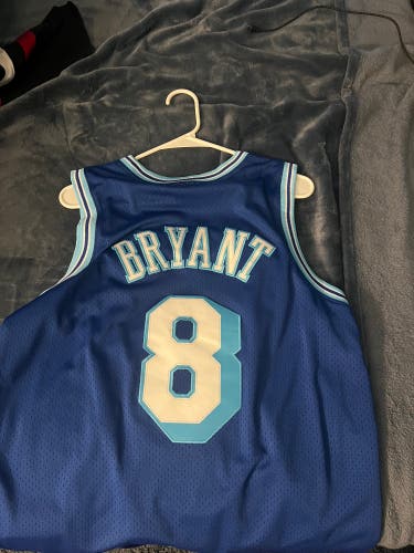 Kobe Bryant throwback Lakers Mitchell & Ness Jersey (Used)