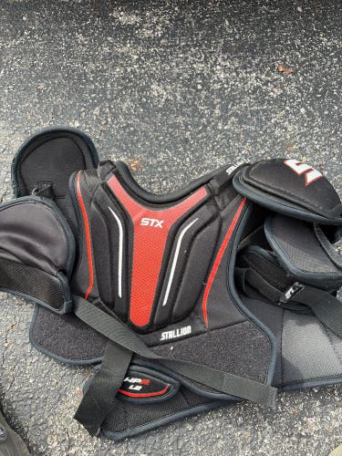 Large Youth STX Stallion 100 Shoulder Pads (Used)