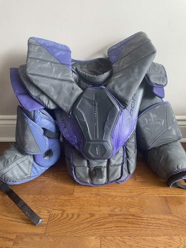 Small Bauer Hyperlite 2 / Mach Hybrid Goalie Chest Protector (Used)