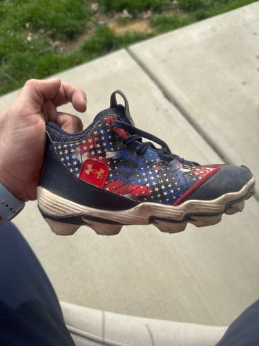 Blue Kid's Under Armour Low Top Molded Cleats (Used)