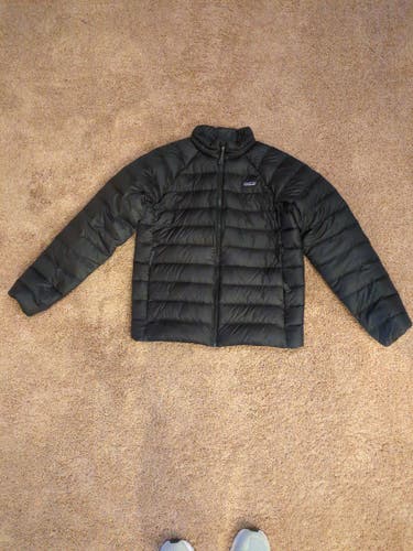 Black Boys XXL Patagonia Down Jacket (Used)
