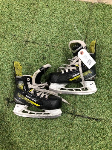 Youth Bauer Vapor X4 Hockey Skates Regular Width 12.5 (Used)