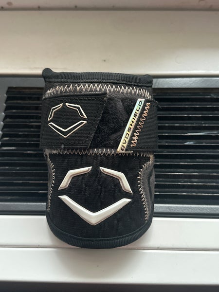 Black Junior EvoShield Elbow Guard Elbow Protection (Used)