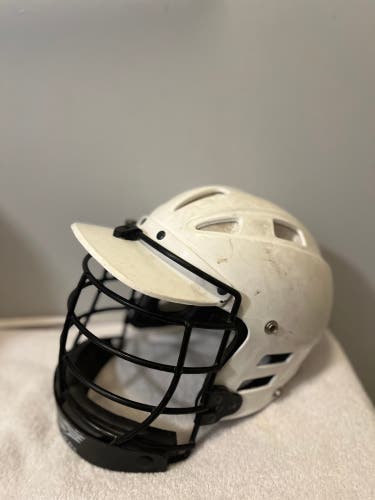 Cascade Lacrosse Field Hockey Helmet Black/White Size Small Sports Equipment