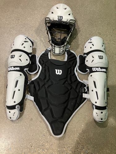 Youth Wilson EZ Gear Kit Catcher's Set (New)
