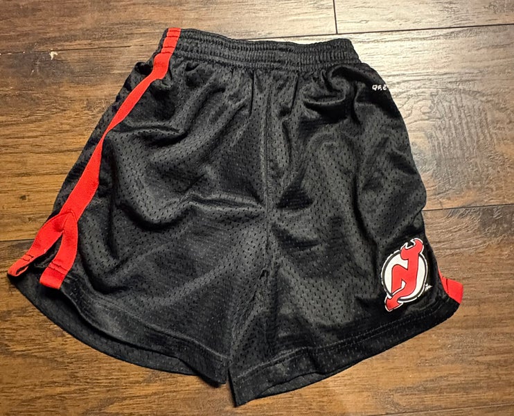 Black Small / Medium (size 5-6) Boys New Jersey Devils Reebok Shorts (Used)