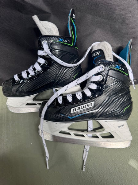 Black Bauer XLP Hockey Skates Regular Width 12 (Used)
