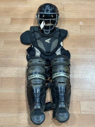 Used Youth Easton Game Time Catcher's Set | Age 9 - 12