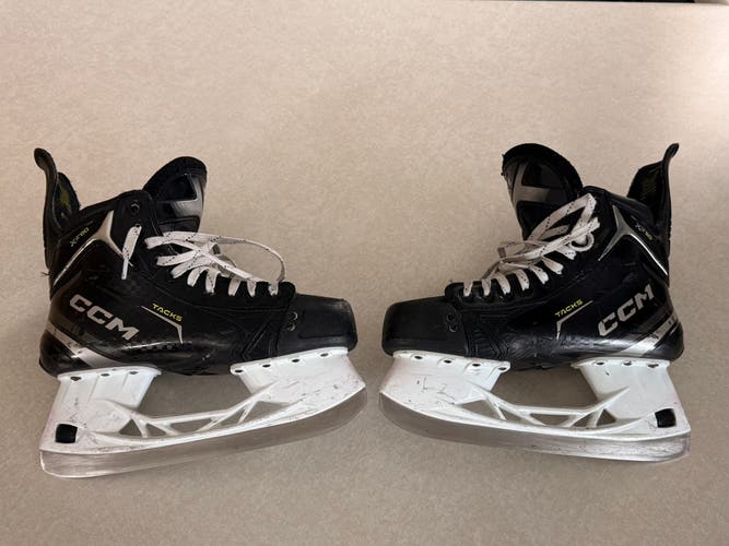 2024 CCM Tacks XF 90 Hockey Skates 7.5 (Used)