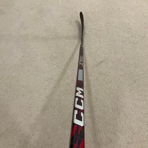 Intermediate CCM JetSpeed FT5 Pro Right Handed Hockey Stick P28 55 Flex (Used)