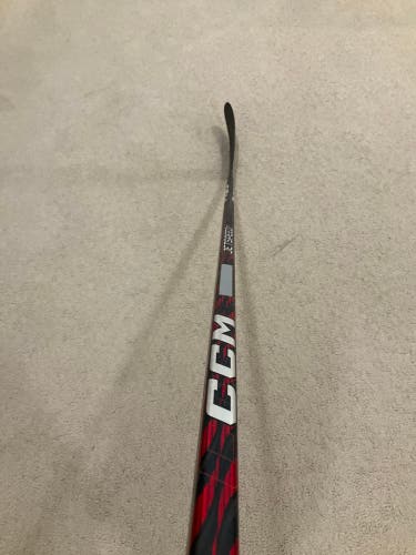 Intermediate CCM JetSpeed FT5 Pro Right Handed Hockey Stick P28 55 Flex (Used)