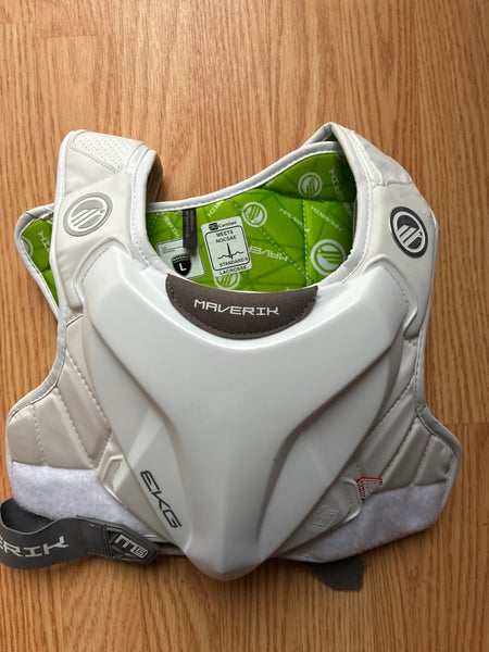 Large Youth Maverik M6 Shoulder Pads (Used)