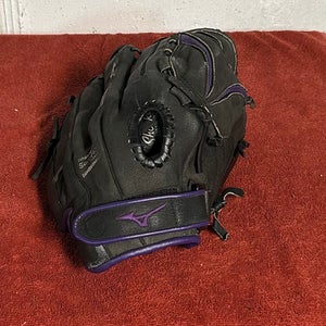 Mizuno Finch RHT Softball Glove 12"