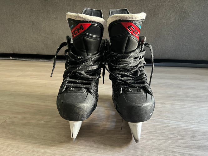 2023 CCM JetSpeed FT680 Hockey Skates Regular Width 7 (Used)