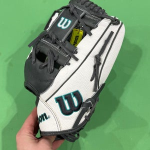 NEW Wilson A2000 H75 Right Hand Throw Softball Glove 11.75"