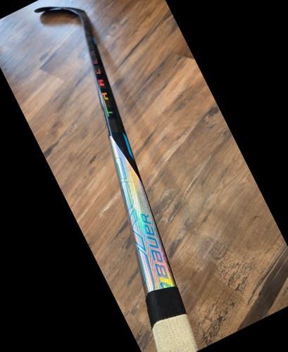 Junior Bauer Nexus Tracer Right Handed Hockey Stick P28 40 Flex (Used)