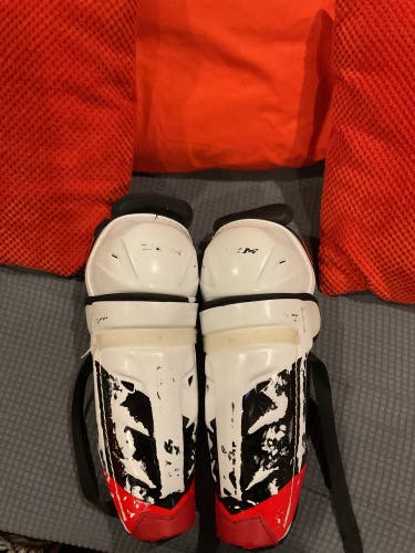 Junior CCM JetSpeed FT485 12" Shin Pads (Used)