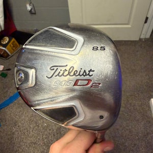 Men's 2009 Titleist 909 D2 Right Handed Driver Regular Flex Loft 8 (Used)