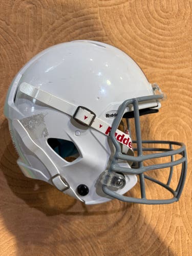 Youth Small/Medium Riddell Victor Helmet (Used)