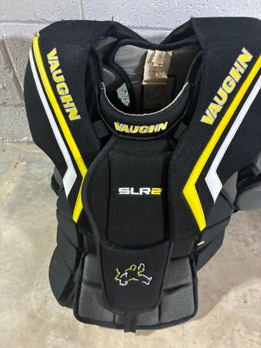 Large 2021 Vaughn Ventus SLR2 Goalie Chest Protector (Used)