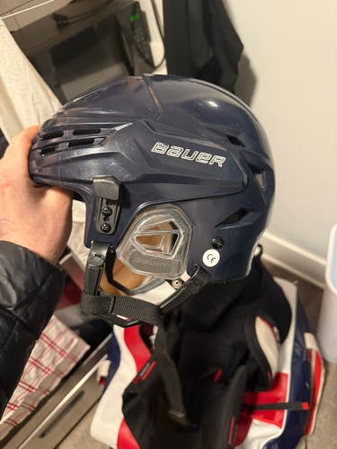 Large Bauer Re-Akt 95 Helmet (Used)