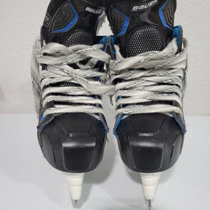 Black Bauer Nexus Elevate Hockey Skates Regular Width Size 2.5 (Used)