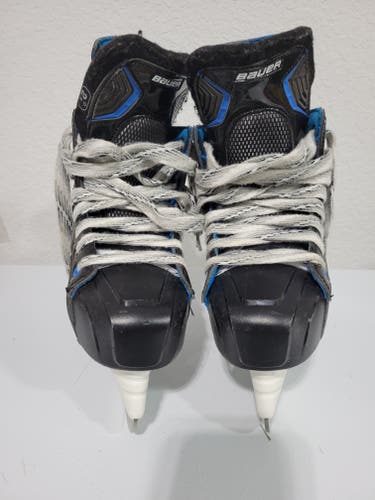 Black Bauer Nexus Elevate Hockey Skates Regular Width Size 2.5 (Used)