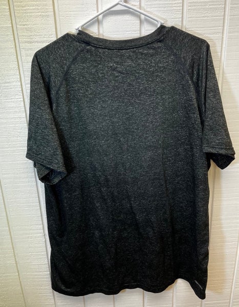 Adidas Men’s XXL Wisconsin Badgers Dri-Fit T-Shirt | SidelineSwap | Buy ...