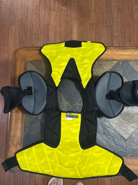 Large Intermediate Bauer Supreme M3 Shoulder Pads (Used)