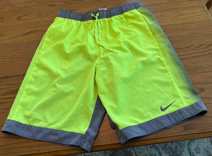 Nike Neon Yellow/Grey Men’s Large Shorts Mesh Lining Pockets Lightweight Gray