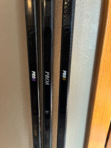 Pro 8 ;Senior Right Handed Hockey Stick 77 Flex Pro Stock