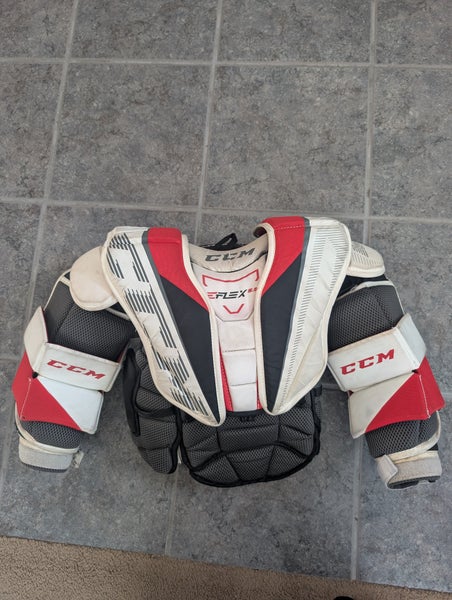 Small / Medium CCM EFlex 5.5 Goalie Chest Protector (Used)