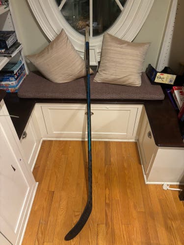 Senior Bauer Nexus 2N Pro Left Hand Hockey Stick P28M 82 Flex (Used)