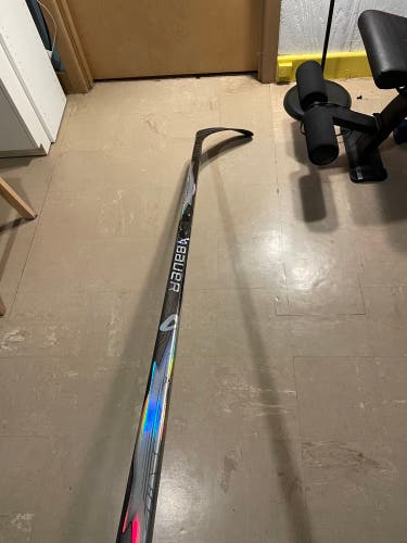 Senior Bauer Vapor Flylite Left Hand Hockey Stick P28 77 Flex (New)