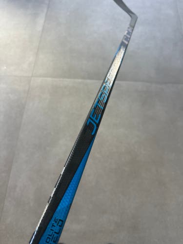 CCM JetSpeed FT7 Pro Left Hand Hockey Stick P29 70 Flex Pro Stock slightly cracked on blade