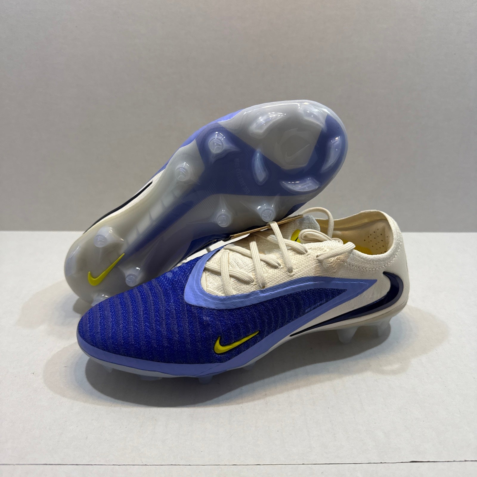 Nike Phantom 6 Low Elite FG Soccer Cleats HQ2331-400 Size 6  display picture 1